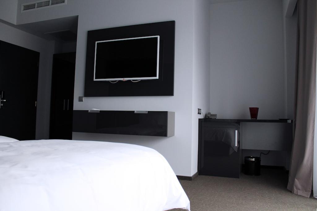 Hotel Tempo Târgu-Mureş Zimmer foto